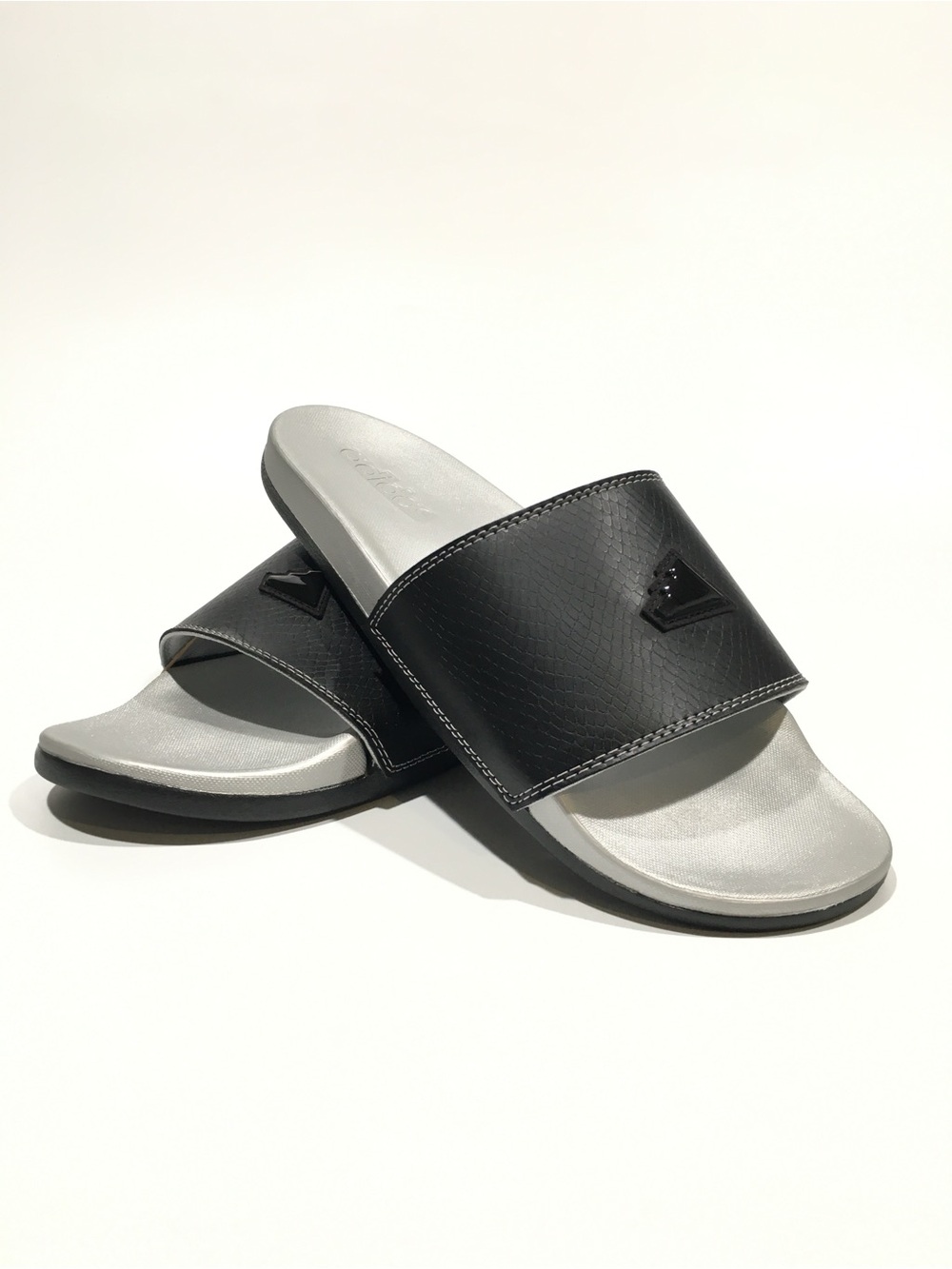 Adidas Adilette Comfort Men's Slides Sandals Black /Silver -US 9 -NEW